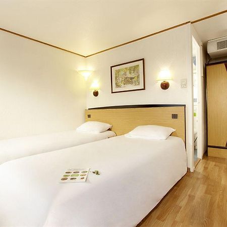 Campanile Hotel 마옌 객실 사진