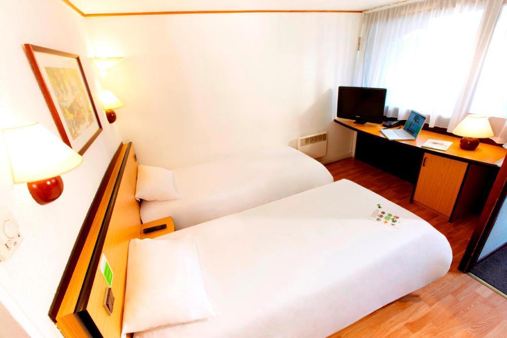 Campanile Hotel 마옌 객실 사진